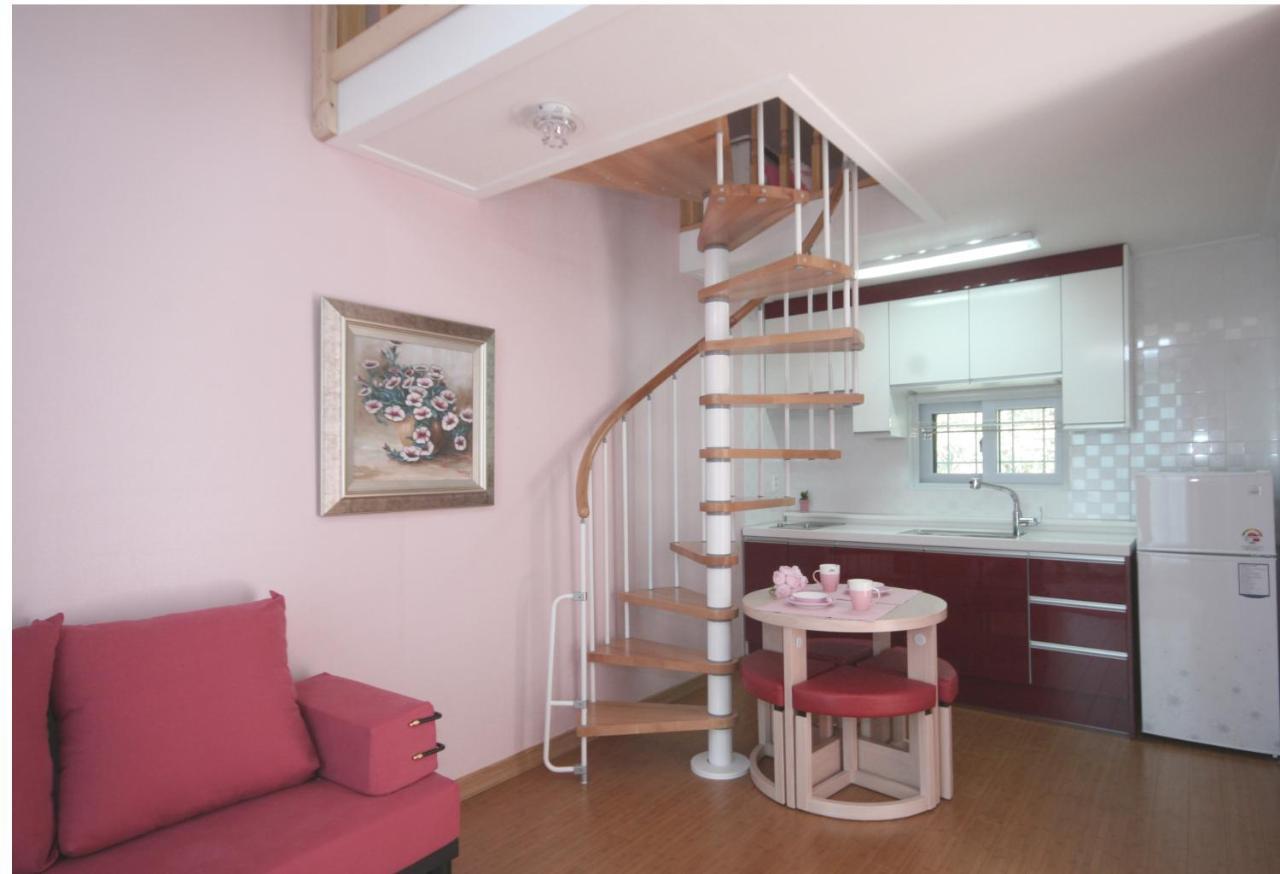 Forest Of Color Pension Hongcheon Luaran gambar