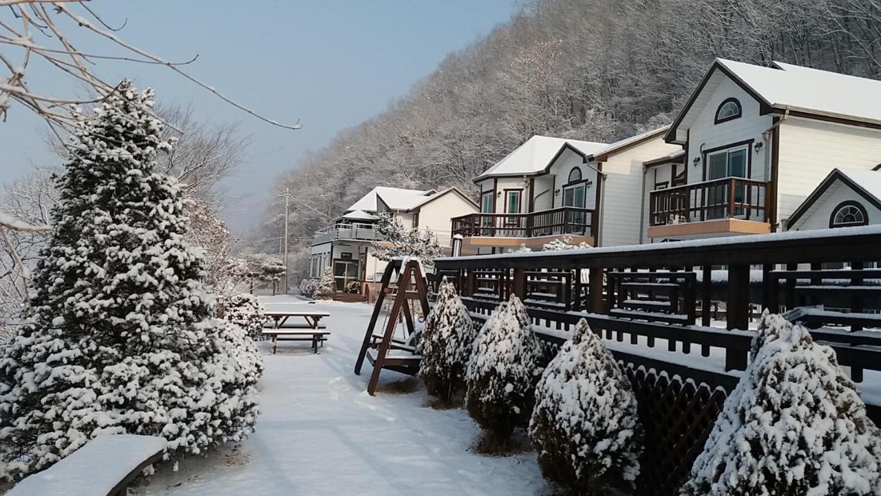 Forest Of Color Pension Hongcheon Luaran gambar