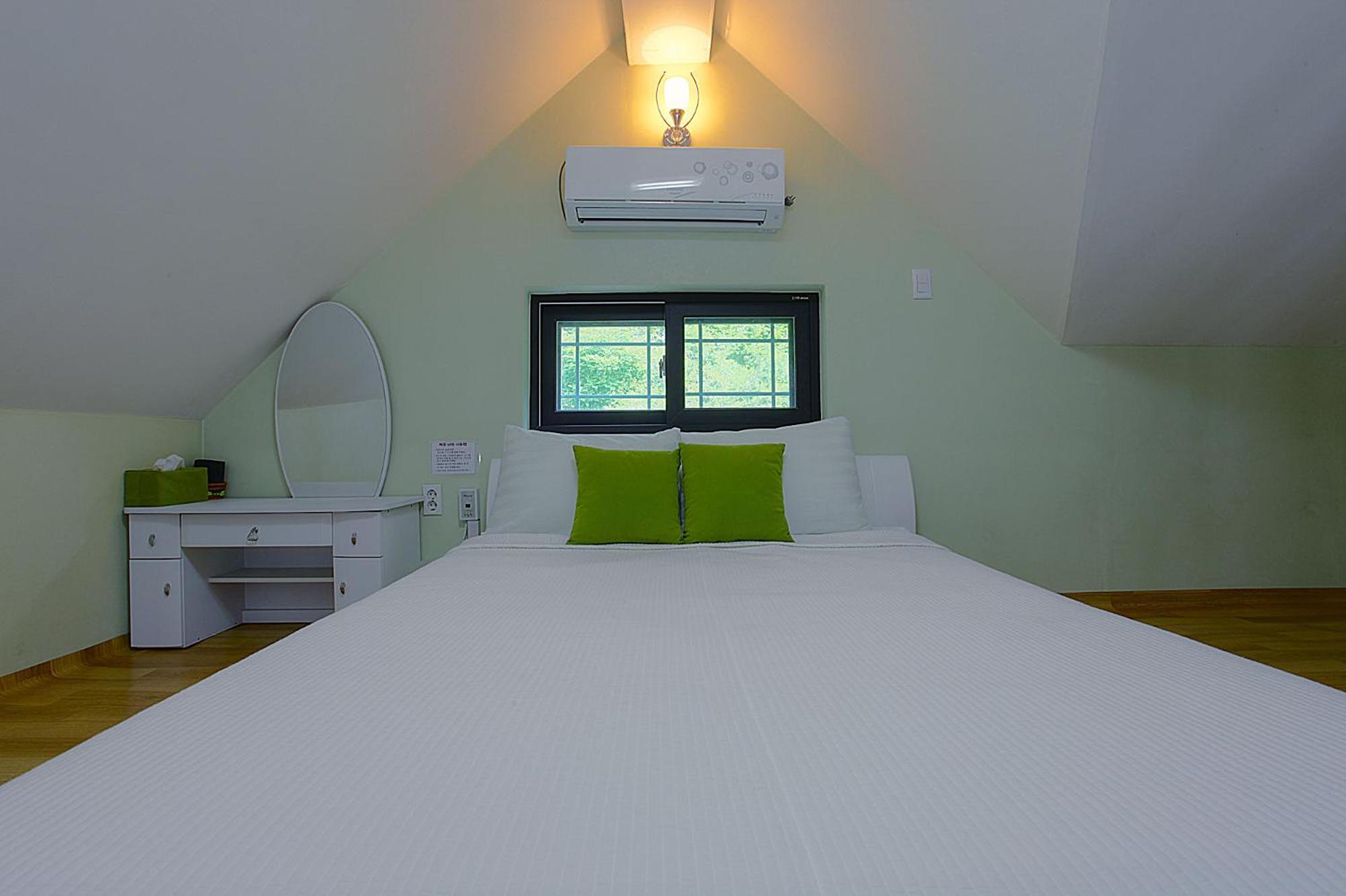Forest Of Color Pension Hongcheon Luaran gambar