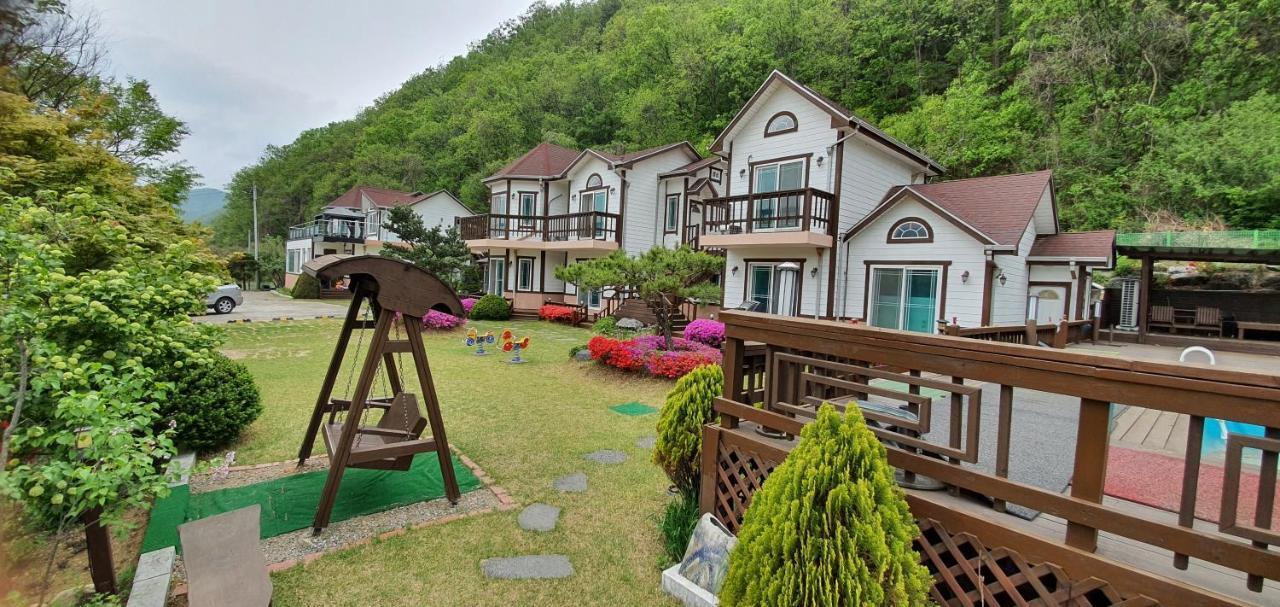 Forest Of Color Pension Hongcheon Luaran gambar