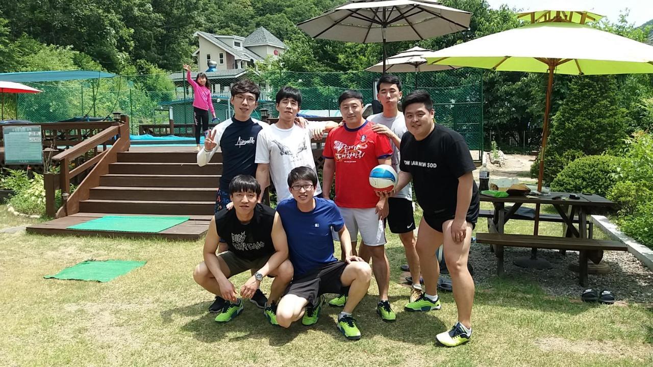 Forest Of Color Pension Hongcheon Luaran gambar